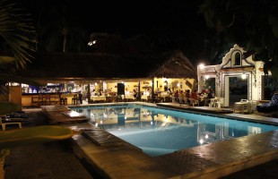 hotel ines at night